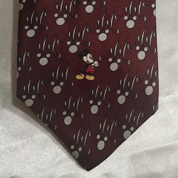Disney Burgundy Tie with Mickey Mouse Pattern. All silk USA Made. - Picture 3 of 6